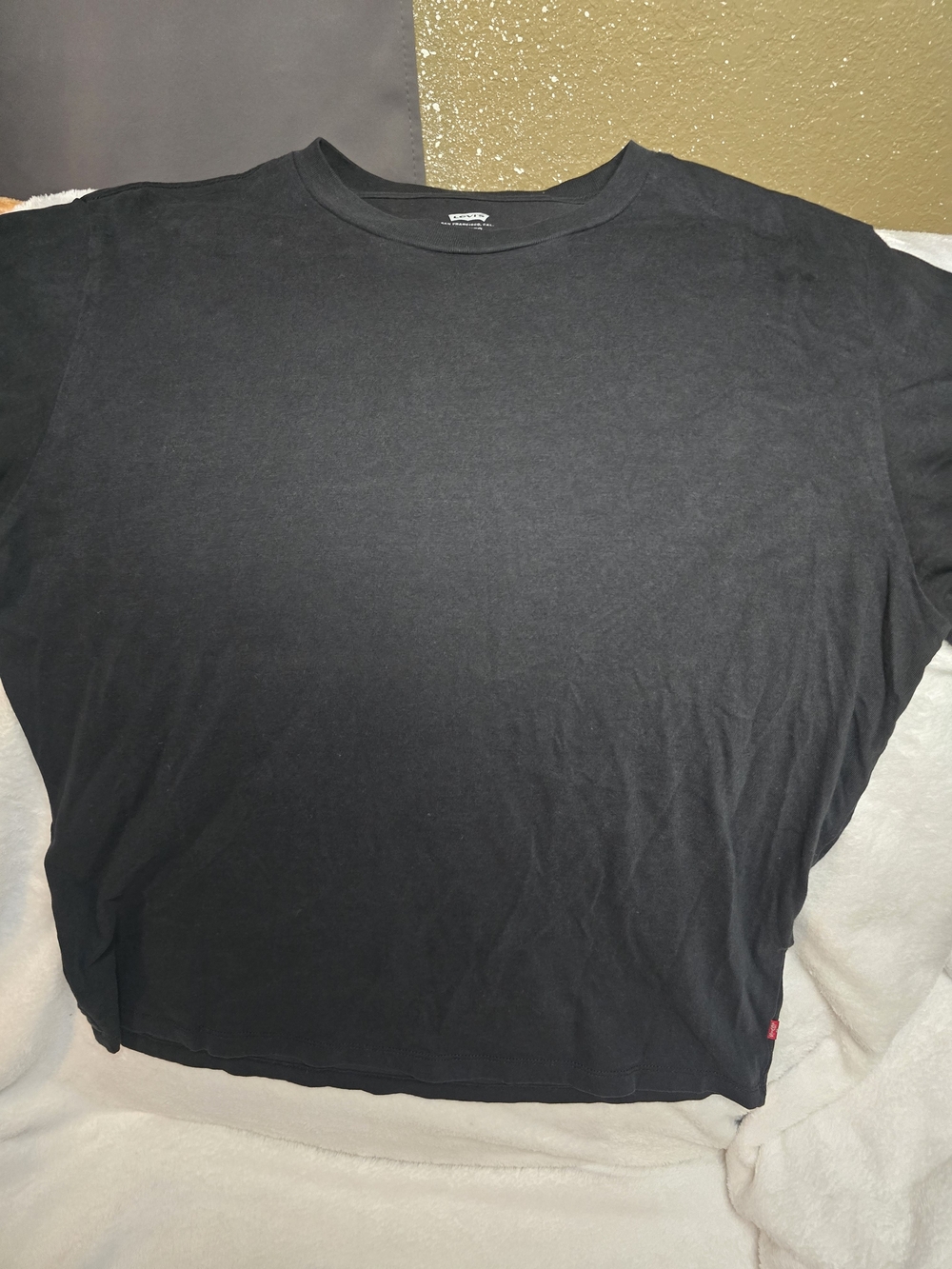 Levi's Black Short Sleeve Crewneck Tee Size SMALL